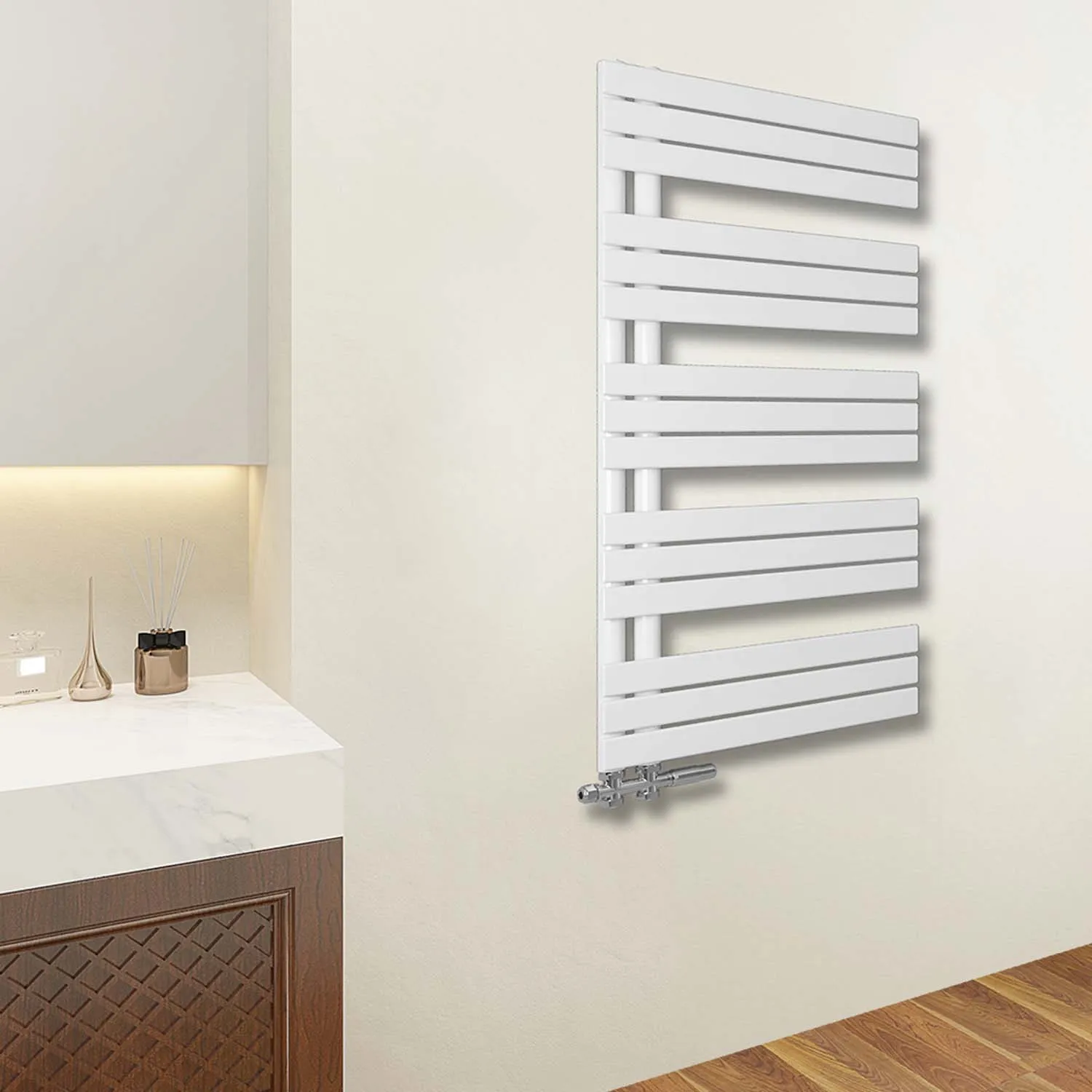 Radiator baie plat racord central 132×60 cm alb